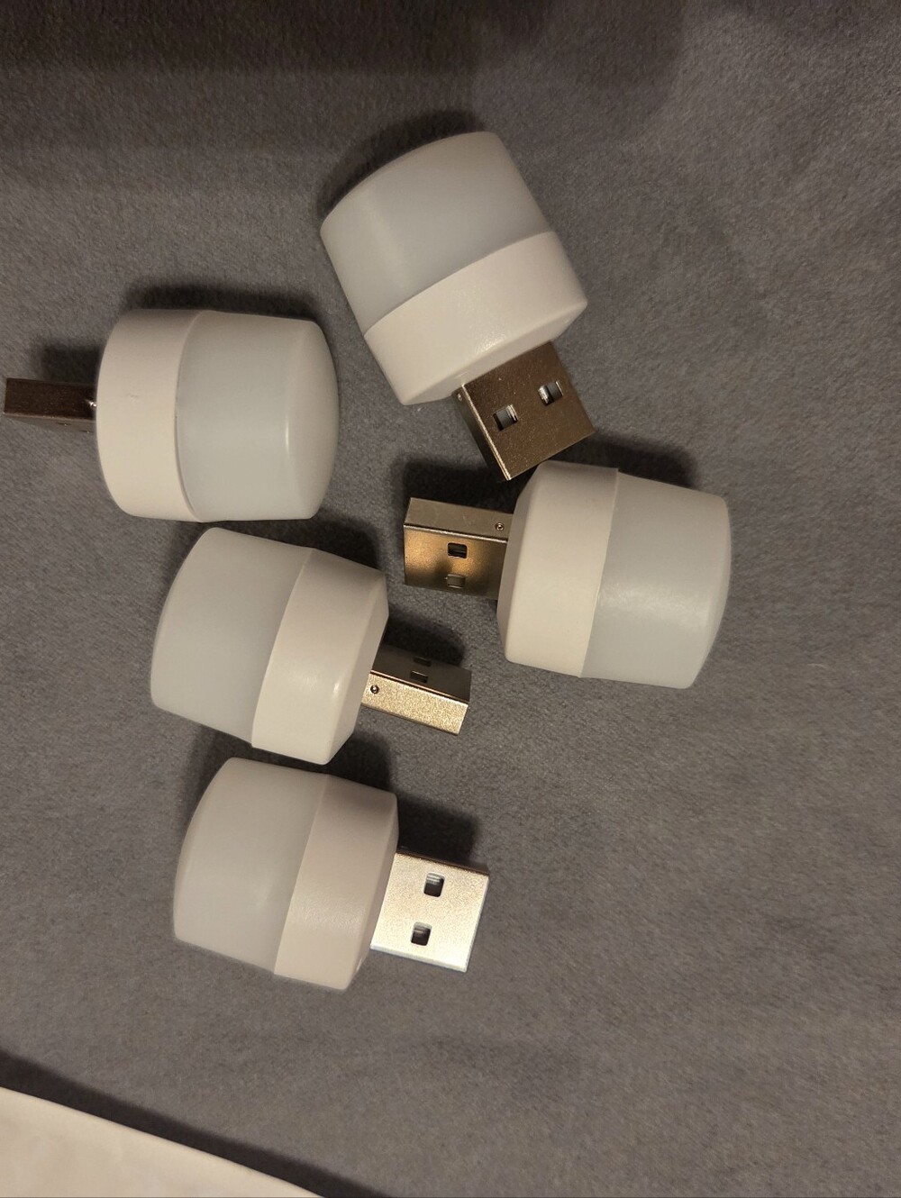 Multi-Port Electronic Accessories - Picture 3 of 9